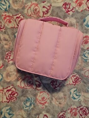 NWOT! Calpak Luka Hanging Toiletry Bag - Bubblegum Pink
